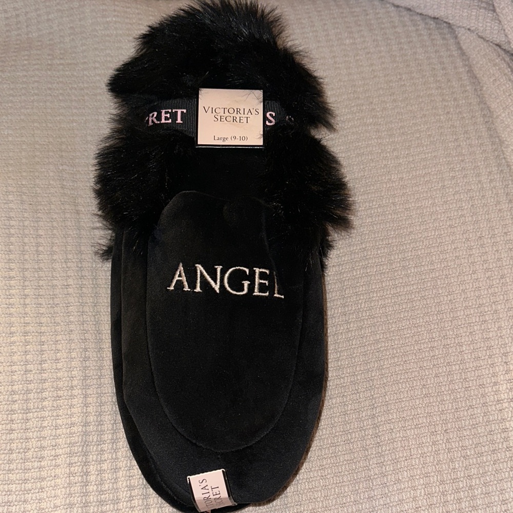 Victoria's Secret Black Slippers with Fur Trim L new